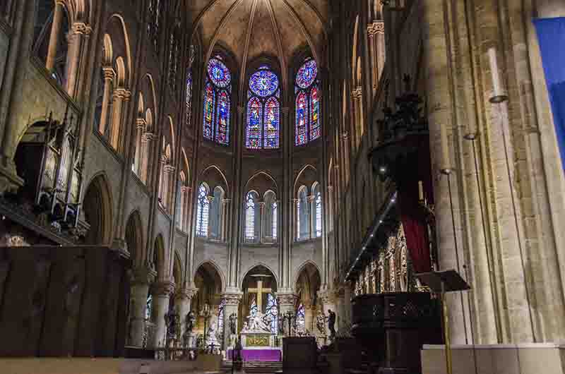 39 - Francia - Paris - catedral de Notre Dame - interior.jpg